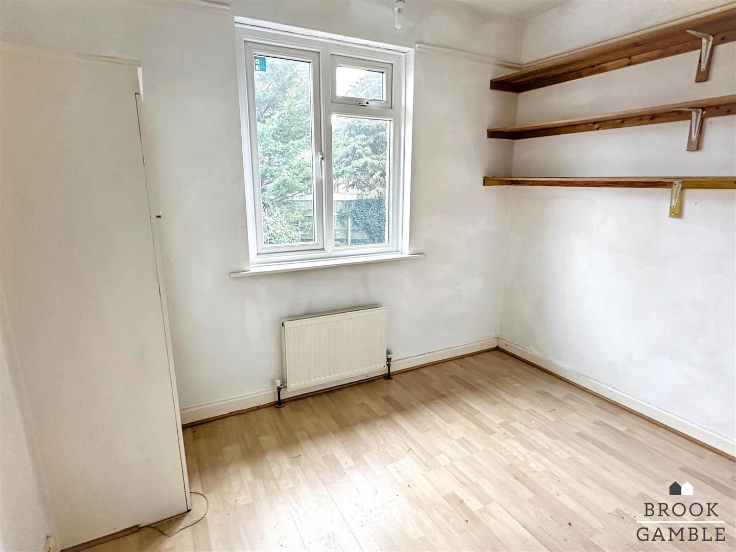 3 Bedroom House. Downs Avenue in Eastbourne,  14